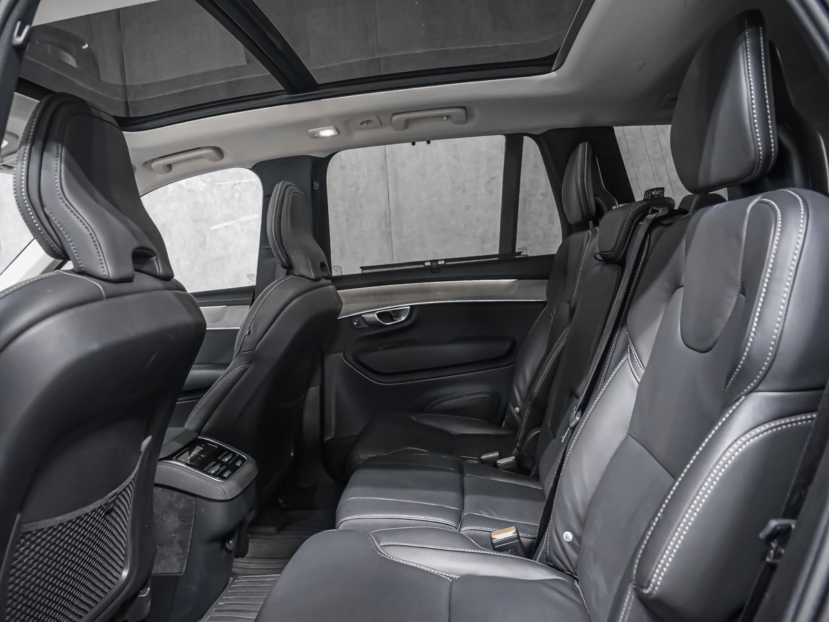 2026 Volvo XC90 B6 ULTRA DARK AVANCÉ CLIMAT 7 PLACES CAMÉRA 360° Blue Montreal - photo #14