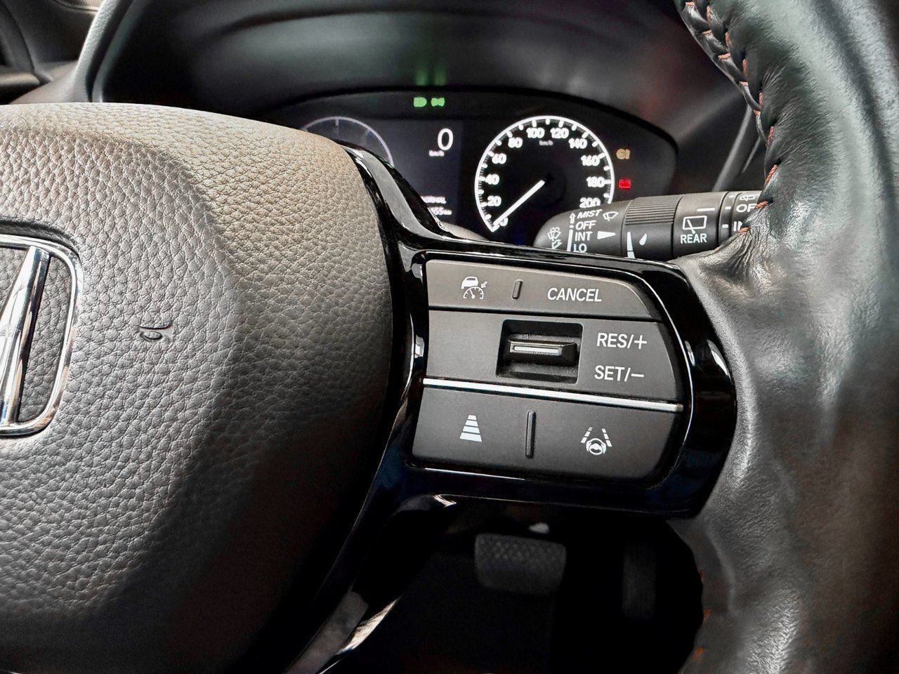 2023 Honda HR-V White Notre-Dame-des-Prairies - photo #20