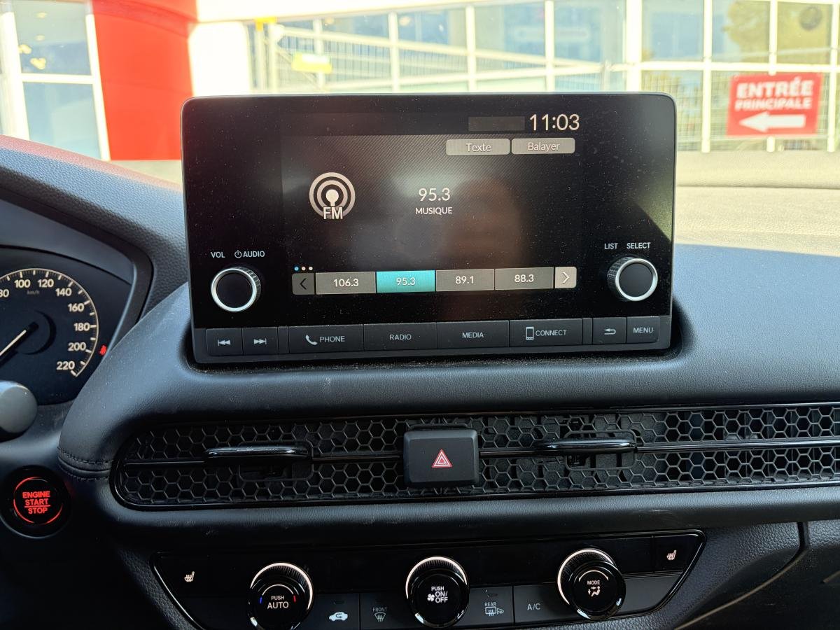 2025 Honda HR-V White  - photo #15