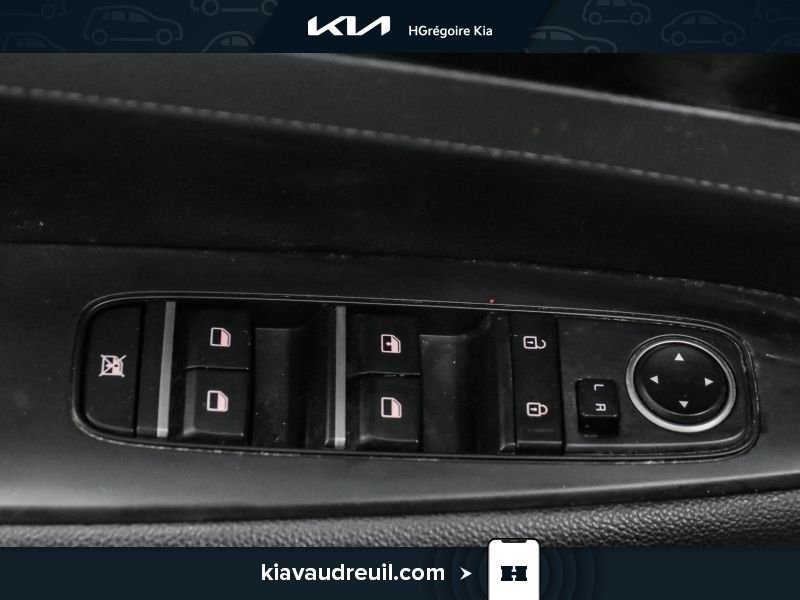2020 Kia Forte White Laval - photo #10