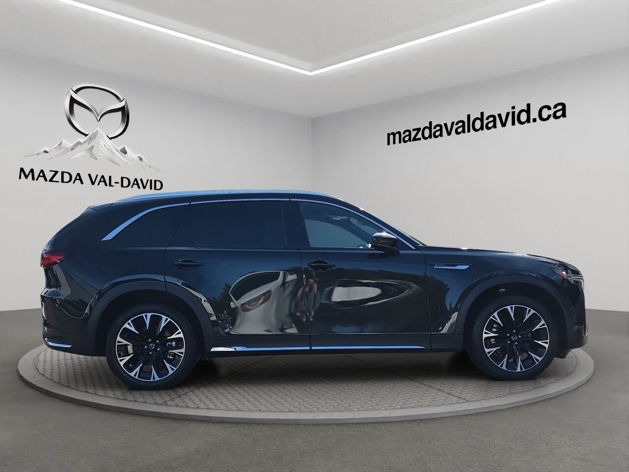 2026 Mazda CX-90 PHEV GT PHEV, toit pano, cuir, sièges ventilés Jet Black Mica Val-David - photo #3