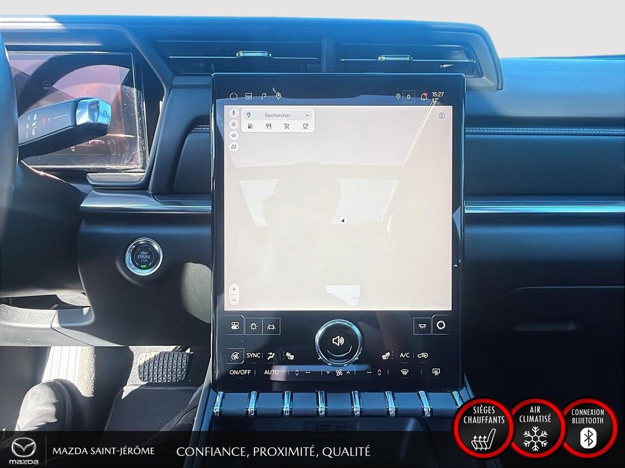 2025 GMC Terrain Grey Saint-Jérôme - photo #21