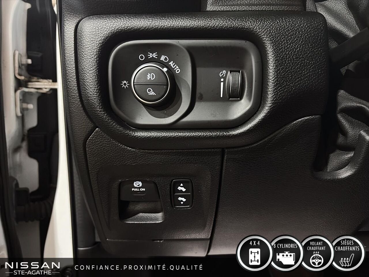 2020 Ram 1500 BIG HORN QUAD CAB 4X4 | V8 HEMI ETORQUE | APPLE CARPLAY | ATTELAGE DE REMORQUAGE White Saint-Jérôme - photo #16