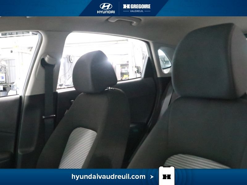 2019 Hyundai Kona White Laval - photo #13