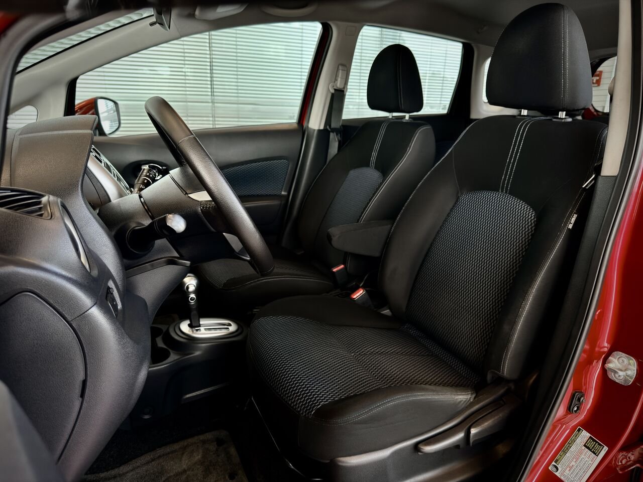2018 Nissan Versa Note Red Notre-Dame-des-Prairies - photo #14