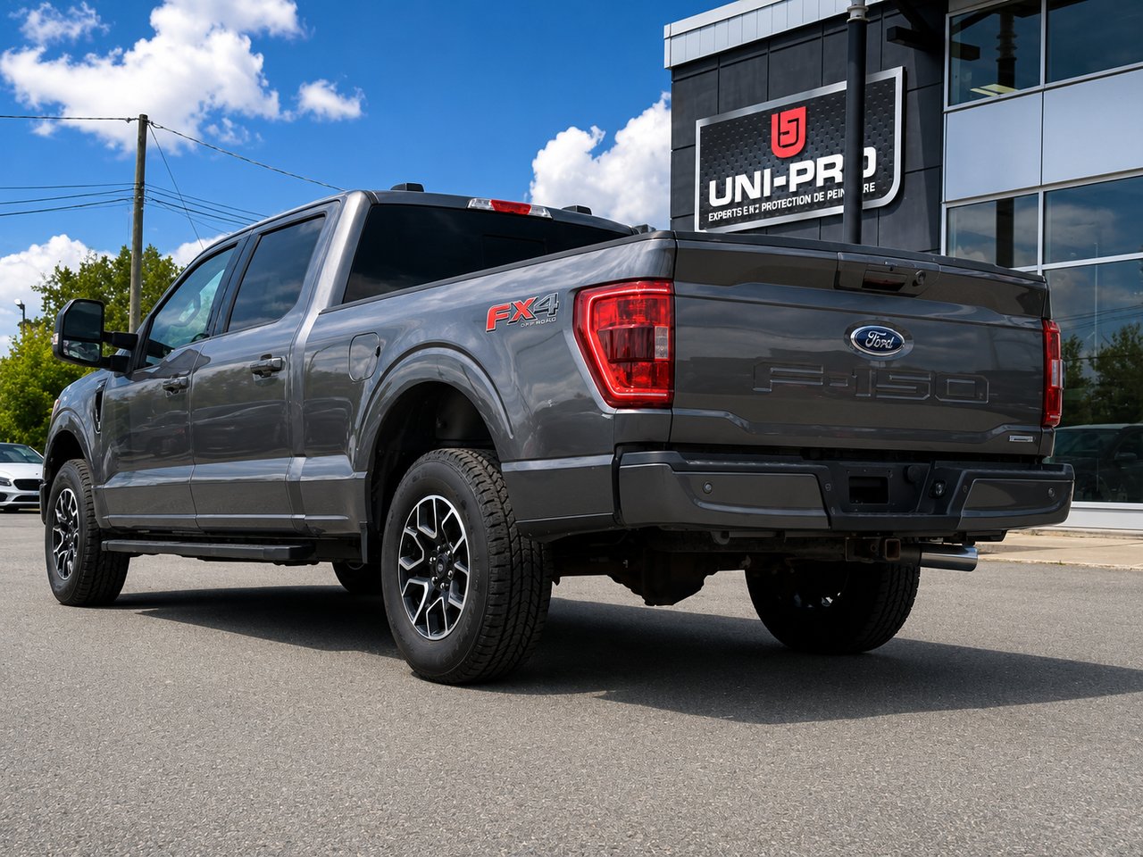 Ford F-150 XLT 302A FX4 2022 Gris Granby - photo #4