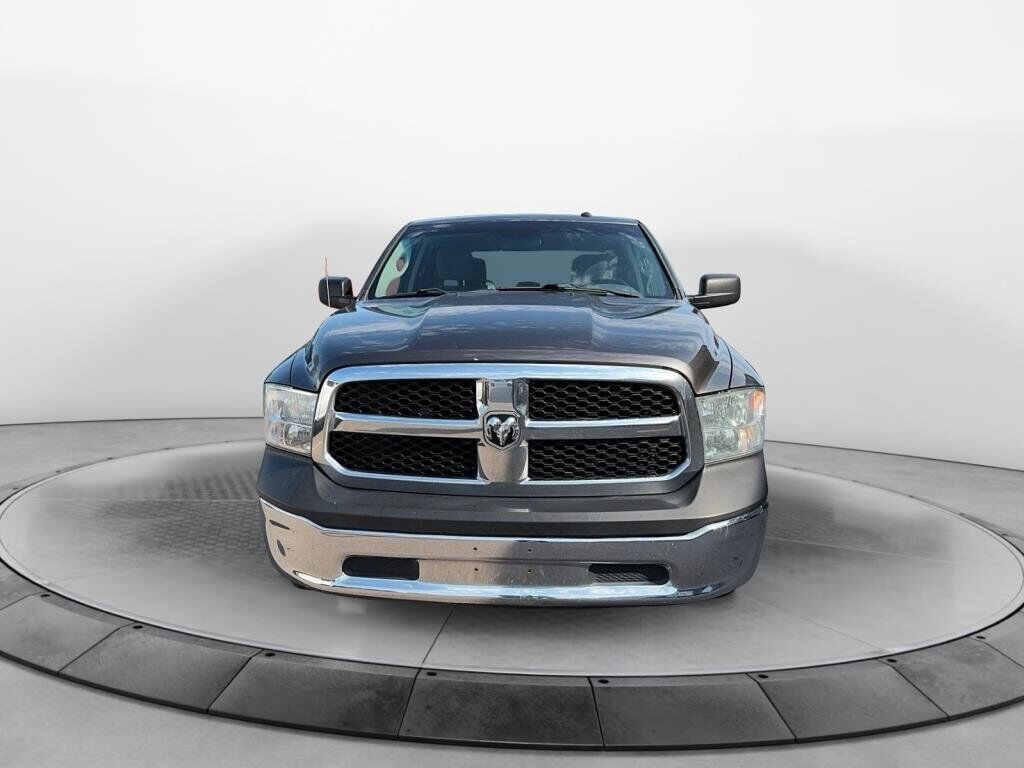 2017 Ram 1500 ST Grey Baie-Comeau - photo #1