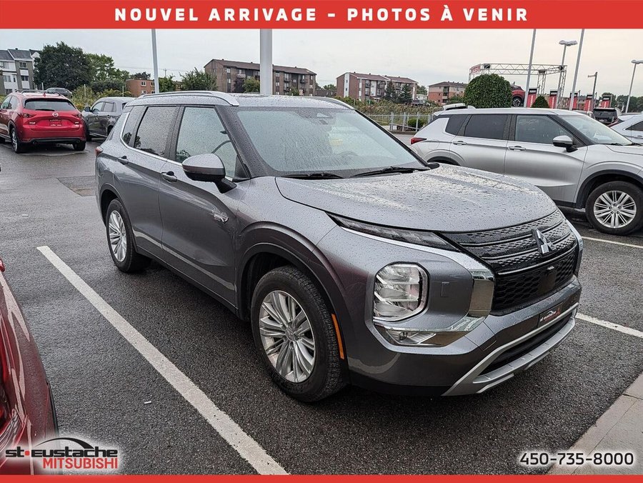 Mitsubishi Outlander PHEV LE S-AWC PHEV-CUIR-TOIT OUVRANT-BANC CHAUFFANT-VOLANT CHAUFFANT-CARPLAY/ANDROID AUTO 2024 Argent