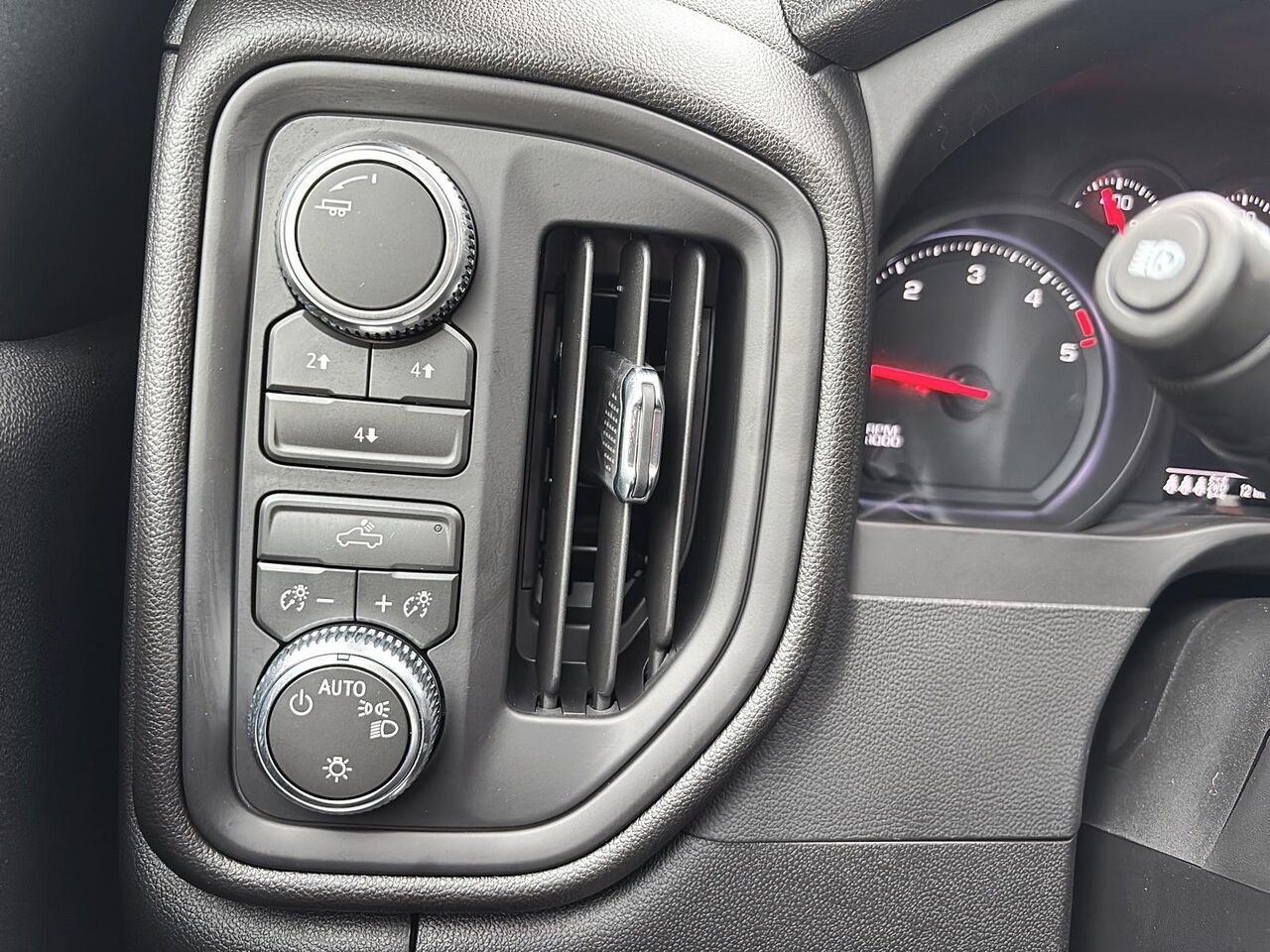 GMC Sierra 2500HD Pro cabine multiplace 4RM 159 po 2026 BLANC SOMMET Saint-Hyacinthe - photo #14
