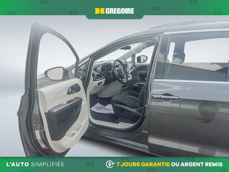 Chrysler Pacifica 2019 Gris Laval - photo #11