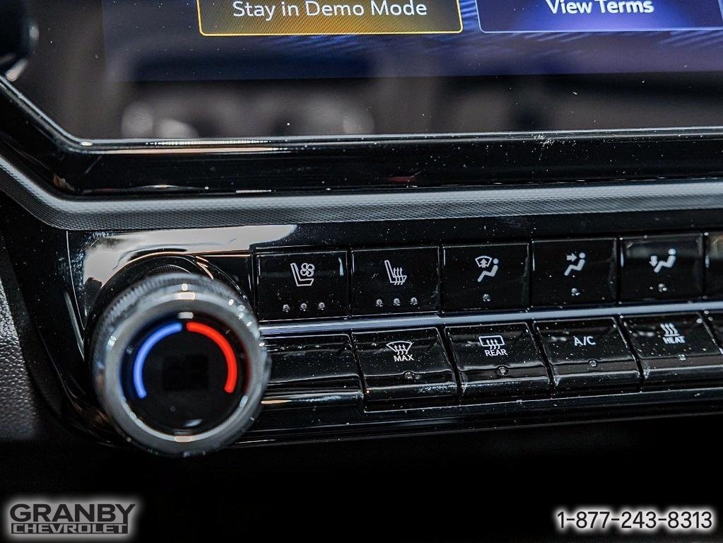 CHEVROLET Bolt BOLT EV RS (2RS) | E27-0192 2027 ORANGE HABANERO Granby - photo #16