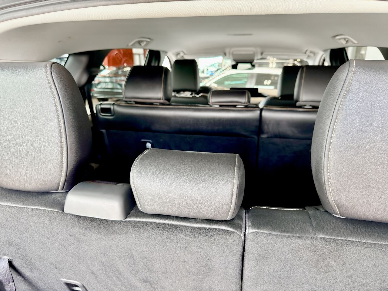 2024 Mazda CX-90 hybride léger GS-L 4WD Silver Notre-Dame-des-Prairies - photo #14