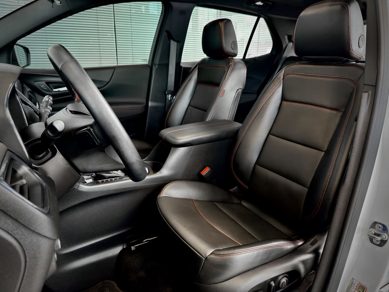 2024 Chevrolet Equinox White Notre-Dame-des-Prairies - photo #18