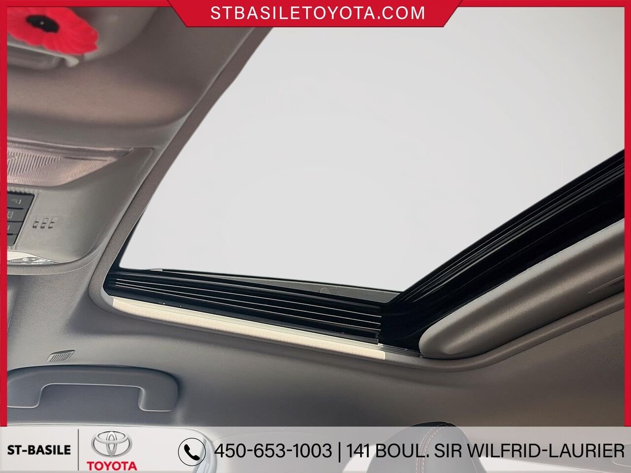 TOYOTA RAV4 2024 Noir minuit métallisé Saint-Basile-le-Grand - photo #17