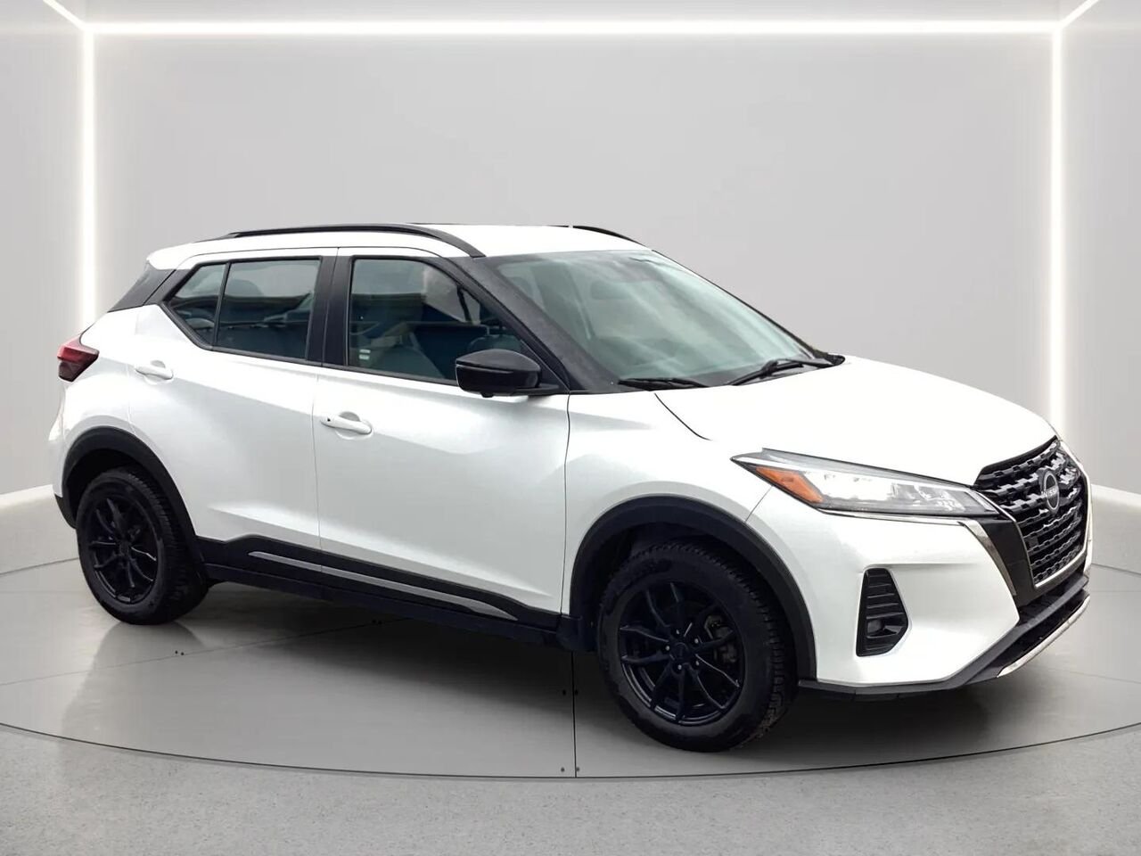 2024 NISSAN KICKS SR SR TA White Gatineau - photo #6