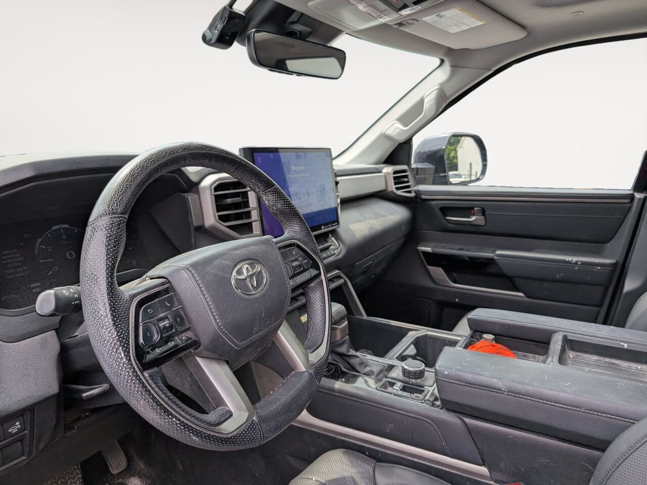 Toyota Tundra hybride LIMITED/AWD/SIÈGES CHAUFFANTS ET VENTILLÉS/TOIT OUVRANT PANORAMIQUE/VOLANT CHAUFFANT/BLUETOOTH/AC 2023 Noir Sherbrooke - photo #6