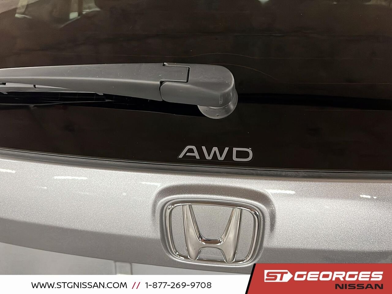 2025 Honda CR-V Silver Saint-Georges - photo #15