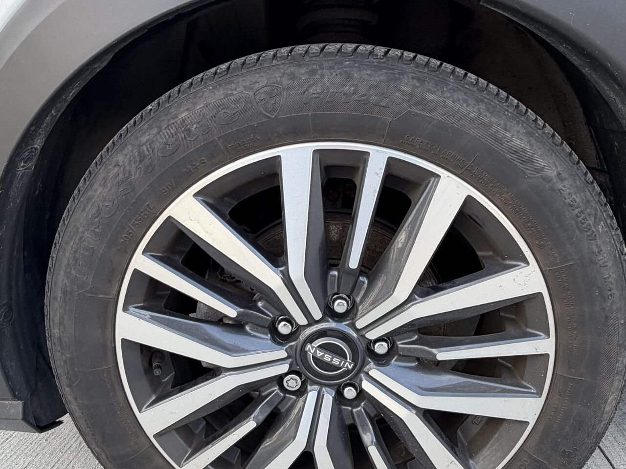 2023 Nissan Kicks SR PRIVILÈGE White Châteauguay - photo #25