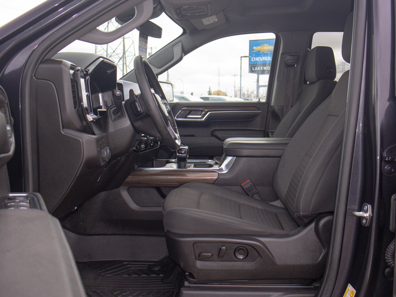 2024 Chevrolet Silverado 1500 4WD Crew Cab 147 RST Grey Sherwood Park - photo #16