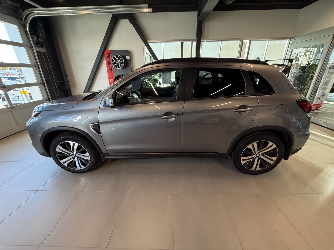 2020 Mitsubishi RVR