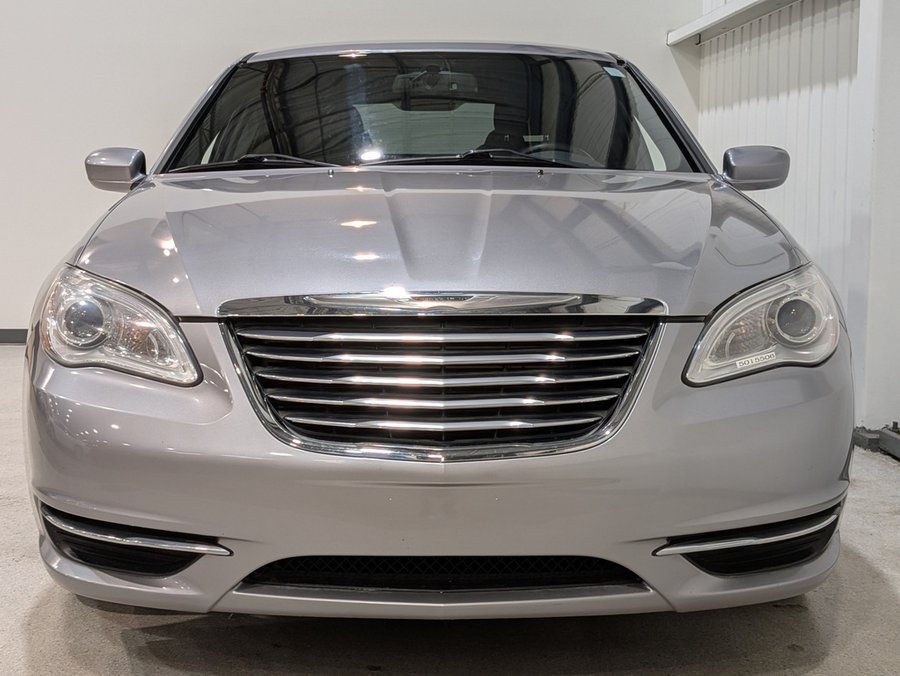 Chrysler 200 4dr Sdn LX 2013 Argent