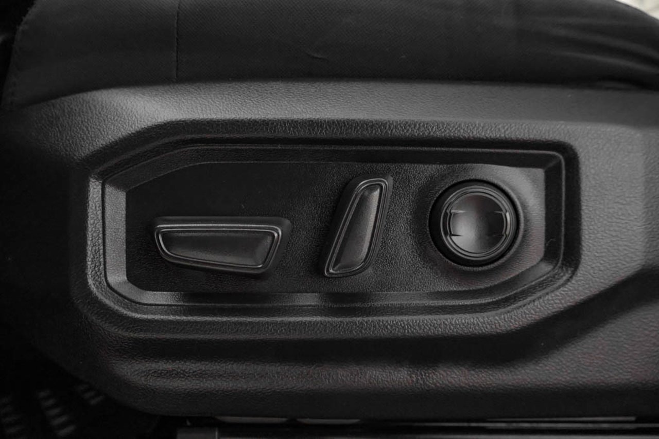 2024 Toyota Tundra 4x4 Crewmax SR Black Sherwood Park - photo #14