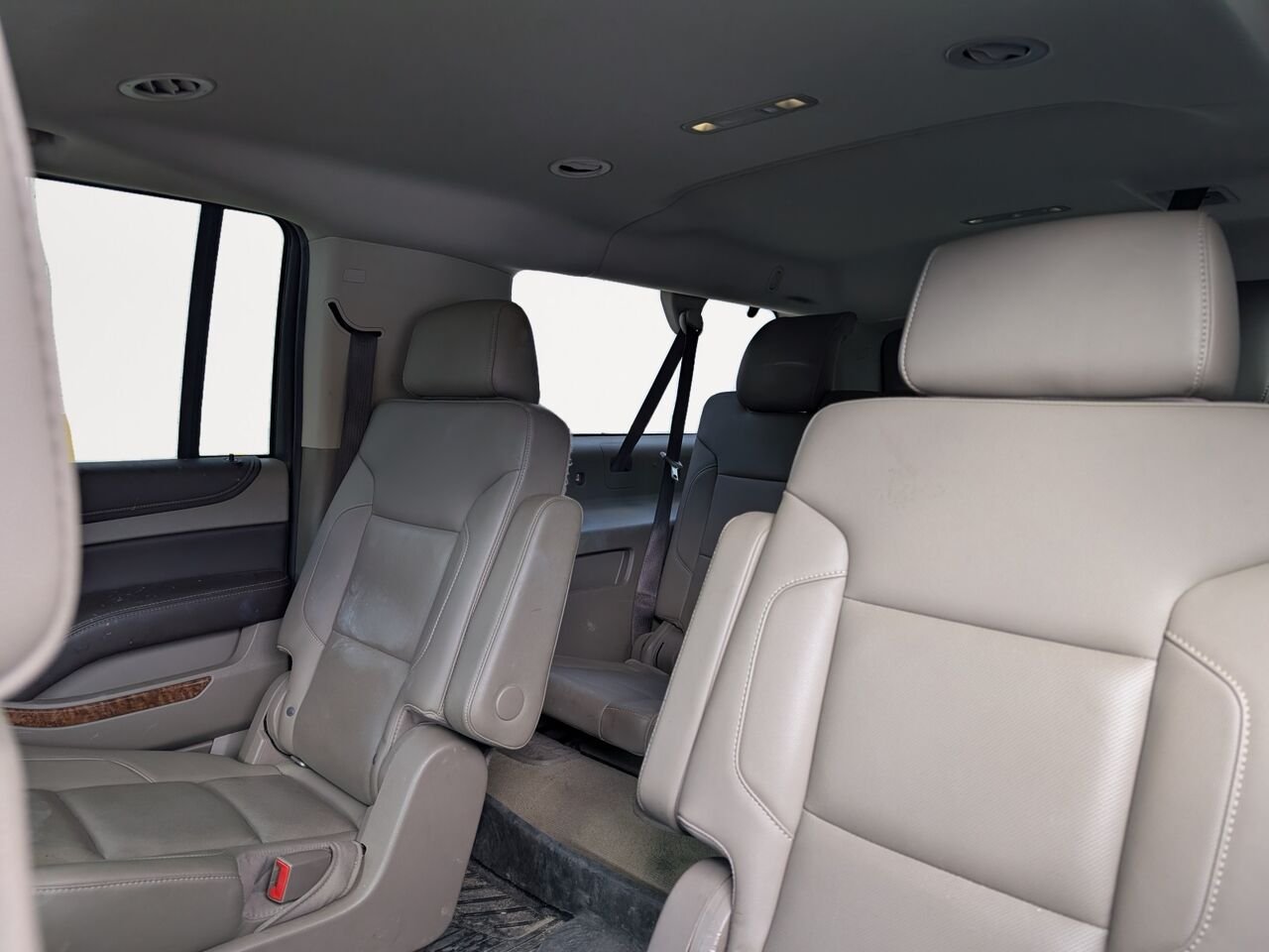 2018 Chevrolet Suburban 1GNSKJKC9JR351462 White Sherbrooke - photo #7