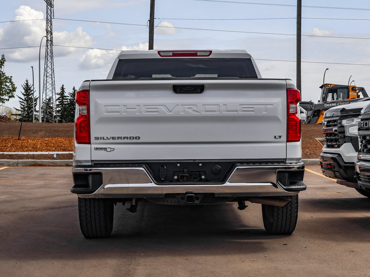 2025 Chevrolet Silverado 1500 4WD Crew Cab 147 LT White Sherwood Park - photo #6
