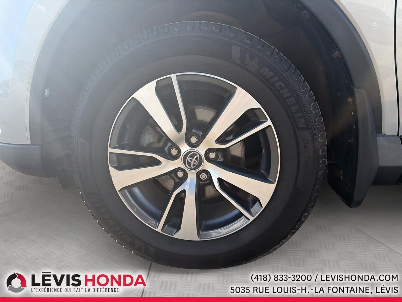 TOYOTA RAV4 Traction intégrale 4 portes XLE 2017 Blanc Lévis - photo #10