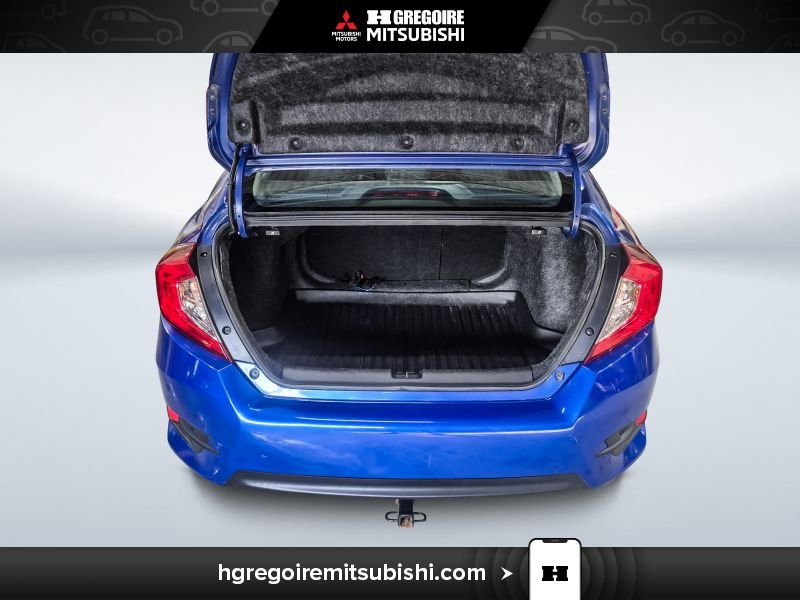 Honda Civic 2018 Bleu Blainville - photo #26