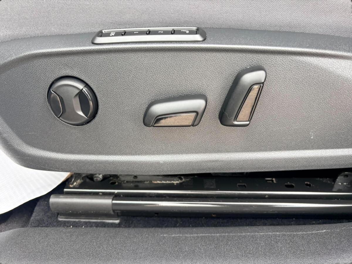 2023 Volkswagen ID.4 White  - photo #14