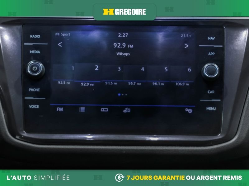 Volkswagen Tiguan 820613 | Highline AWD AUTO AC CUIR TOIT NAV MAGS CAM RECULE 2020 Bleu Laval - photo #20