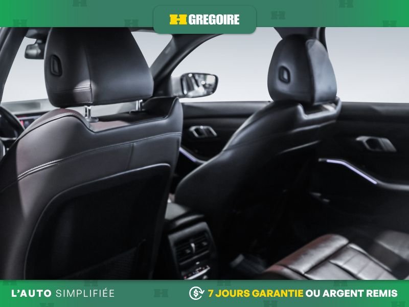 BMW 330I 823386 | 330i xDrive AUTO AC CUIR TOIT NAV MAGS CAM RECULE 2019 Argent Laval - photo #21