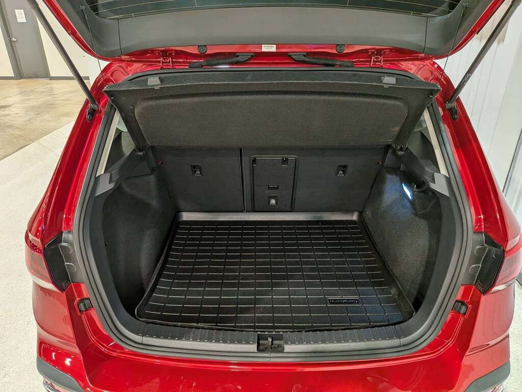 Volkswagen Taos Highline 4MOTION 2024 Rouge Val-David - photo #35