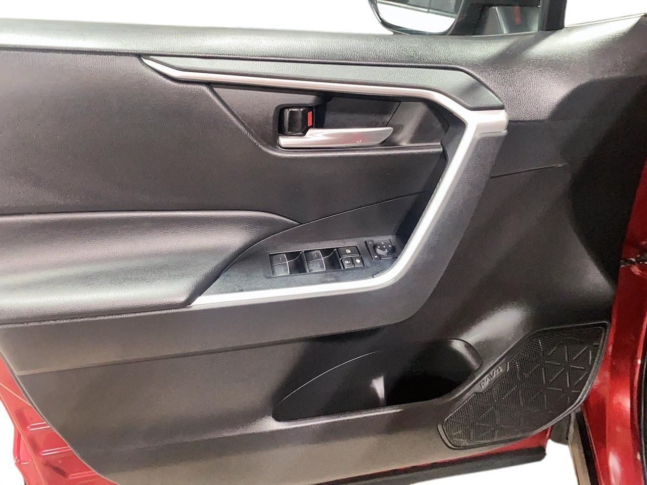 2023 Toyota RAV4 Hybrid XLE Ruby Flare Pearl Baie-Comeau - photo #8