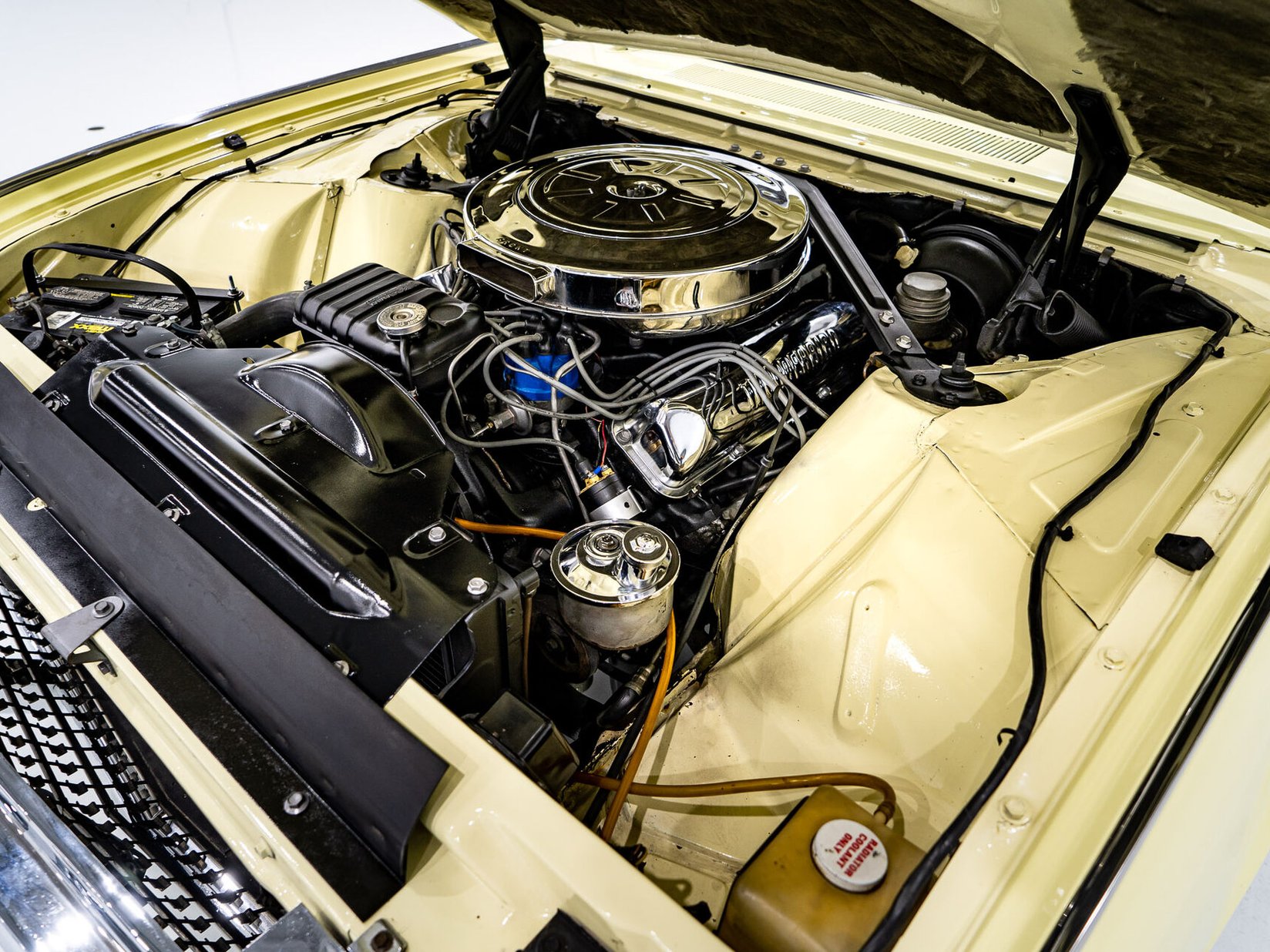 Ford Thunderbird Beautifully Presented From Older Restoration with original bill of sale 1962 Jaune Montréal - photo #17