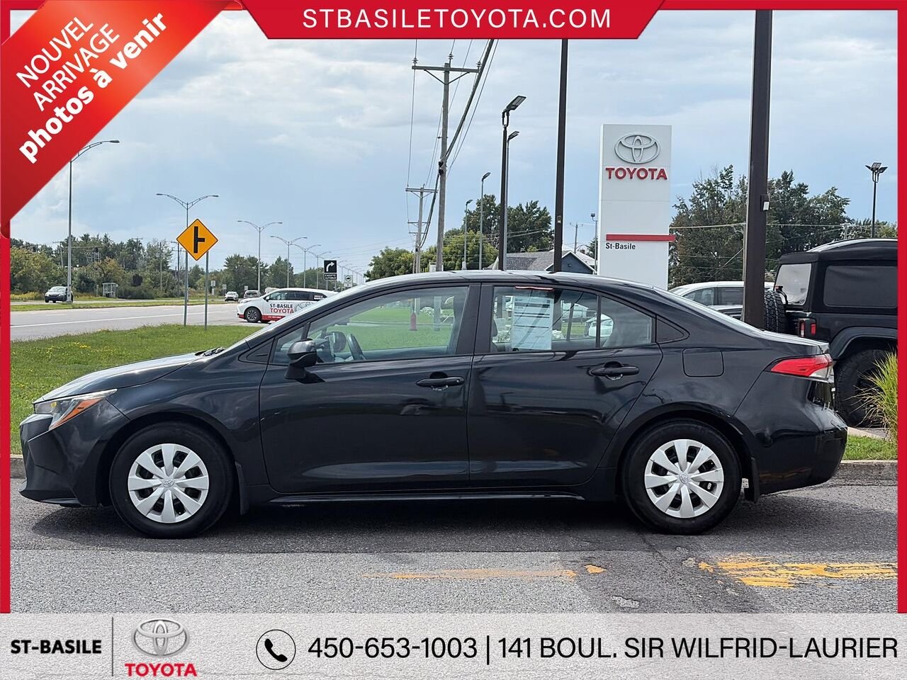 2022 TOYOTA COROLLA Black Saint-Basile-le-Grand - photo #1