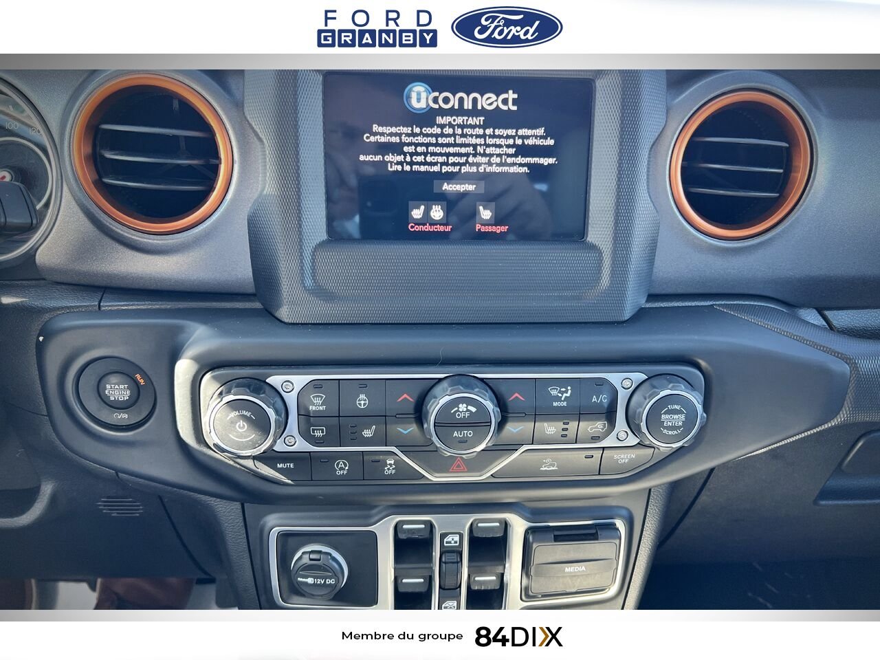 Jeep Gladiator 2021 Noir Granby - photo #17