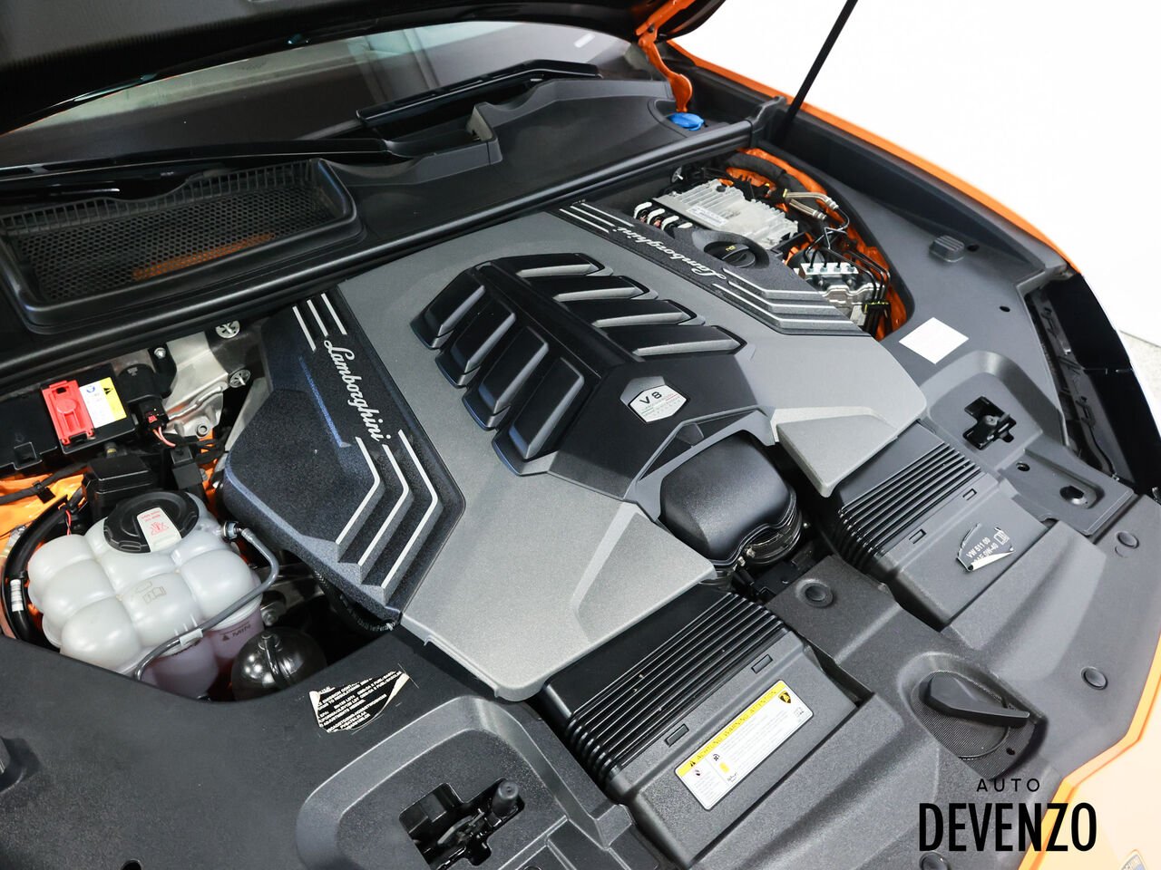 2023 Lamborghini Urus Orange Saint-Eustache - photo #24