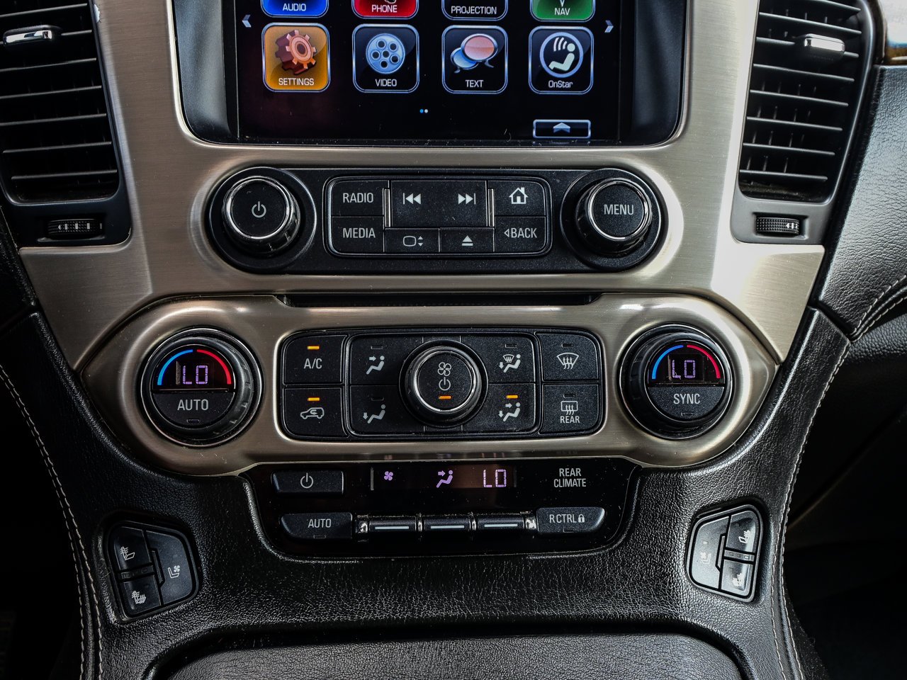 2017 GMC Yukon 4WD 4dr Denali Red Sherwood Park - photo #28