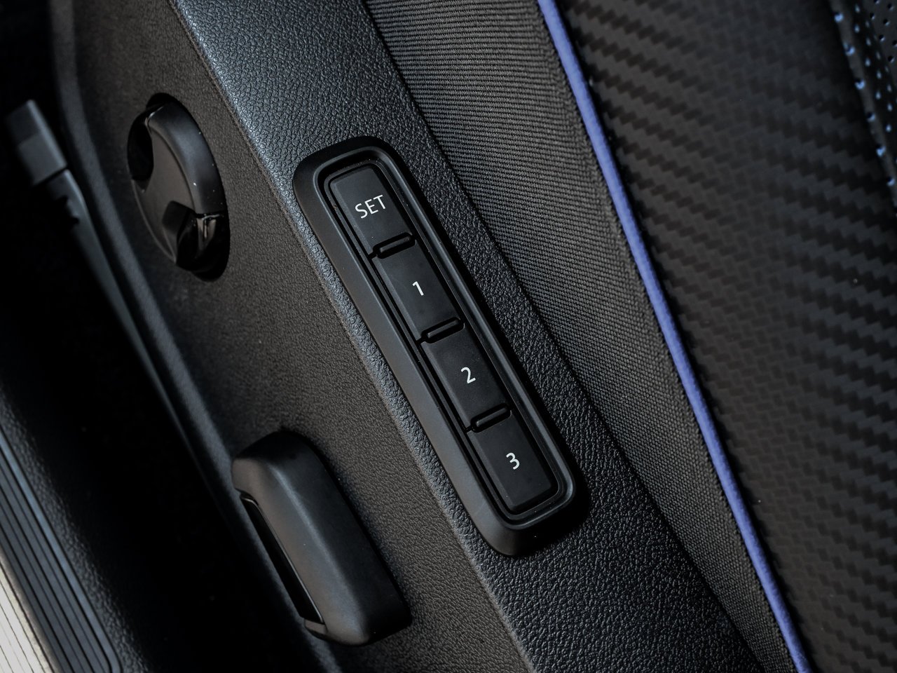 2026 Volkswagen Golf R Black Edition DSG Blue Sherwood Park - photo #19