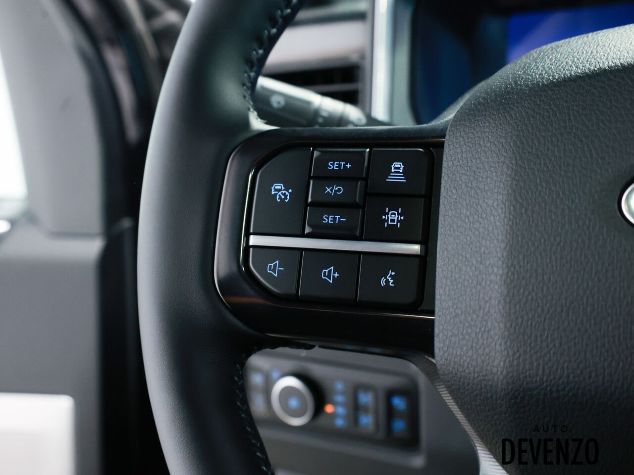 2026 Ford Super Duty F-450 DRW Black Saint-Eustache - photo #16