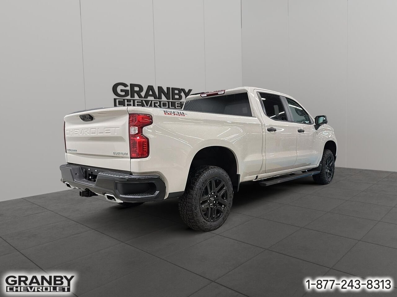 2026 CHEVROLET Silverado 1500 K1500 SILVERADO CREW CAB CUSTOM TRAIL BOSS STD/BOX (2CX) | 26-0832 WHITE SANDS Granby - photo #4