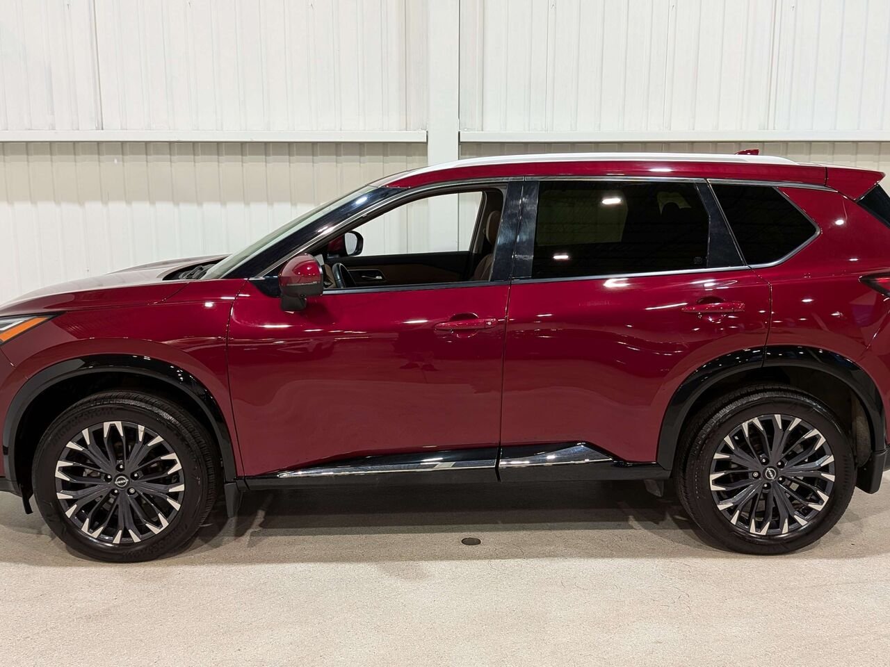 2024 Nissan Rogue AWD Platinum Red Val-David - photo #4