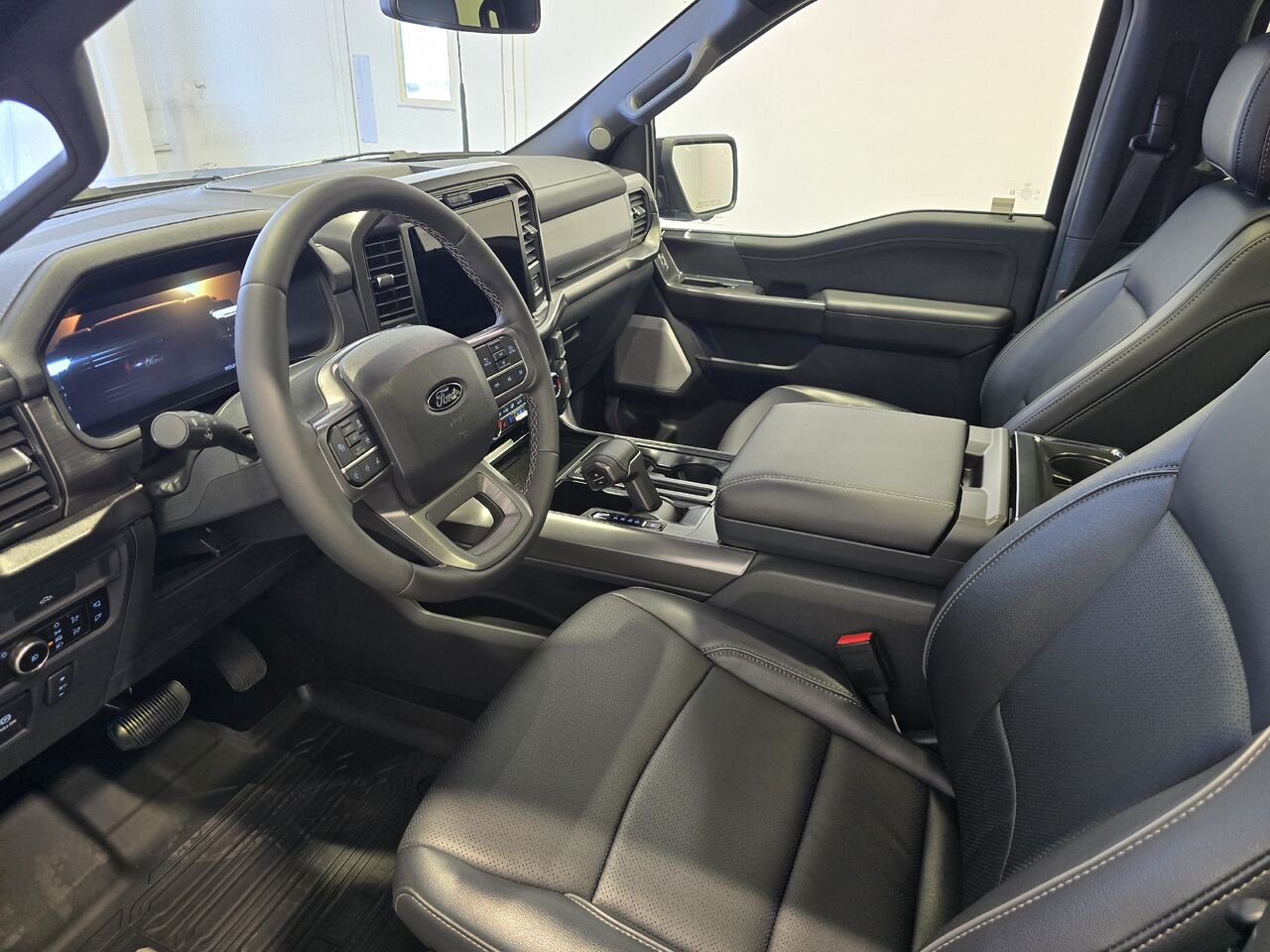 2026 Ford F-150 Agate Black Metallic Châteauguay - photo #5