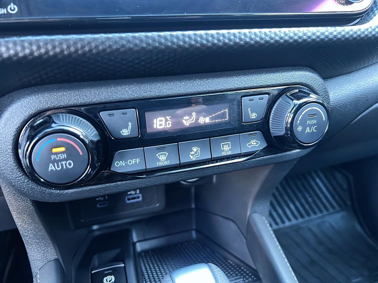 2025 Nissan KICKS PLAY S TA Blue Québec - photo #15