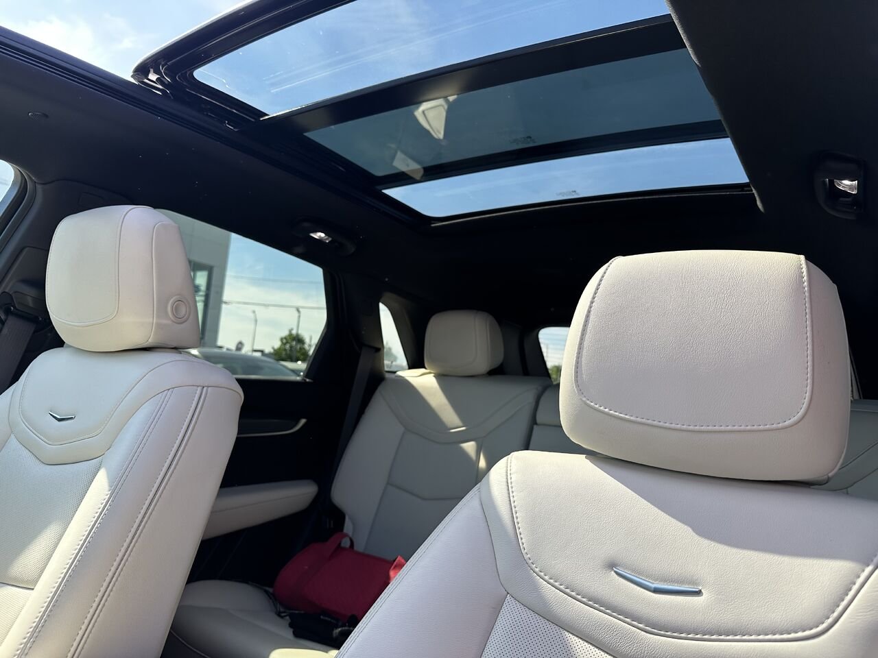 2024 CADILLAC XT5 SPORT Traction intégrale, 4 portes Sport White Gatineau - photo #7