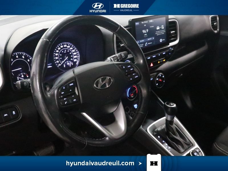 2021 Hyundai Venue Red Vaudreuil-Dorion - photo #15