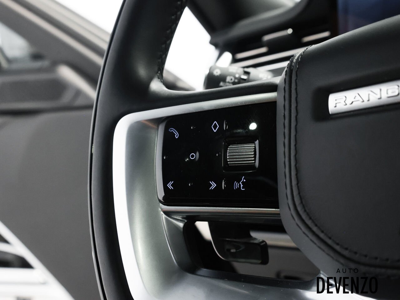 Land Rover Range Rover 2024 Noir Saint-Eustache - photo #19