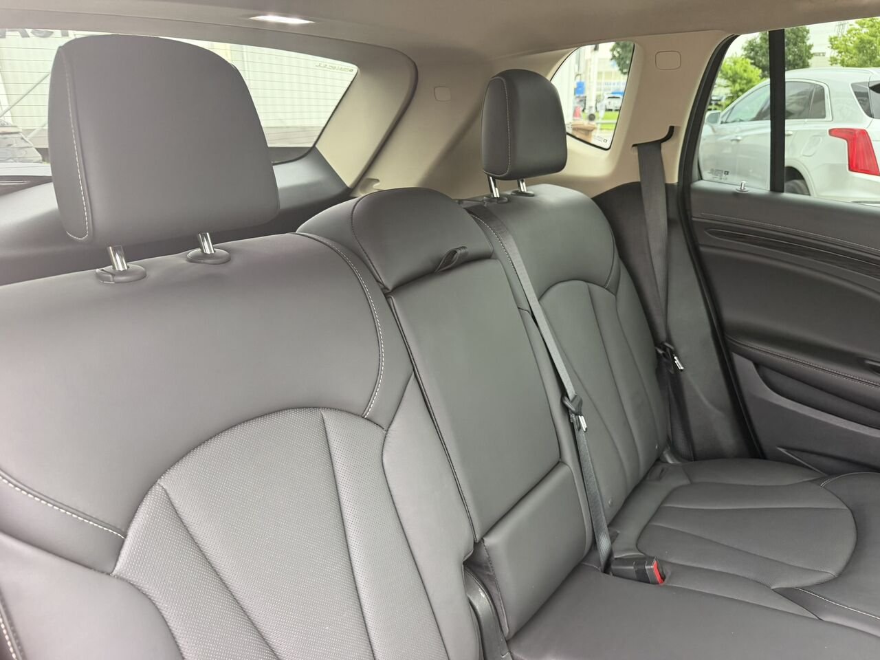 2017 Buick Envision PREMIUM II AWD Red Laval - photo #16